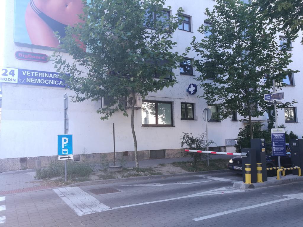 马克西米利公寓 布拉迪斯拉发 外观 照片